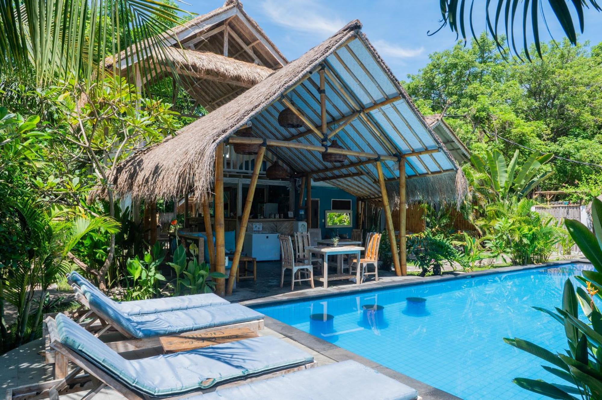 ホテル Gili Matiki ギリ・アイル エクステリア 写真